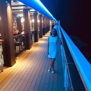 Meet your Posher, Roxanne